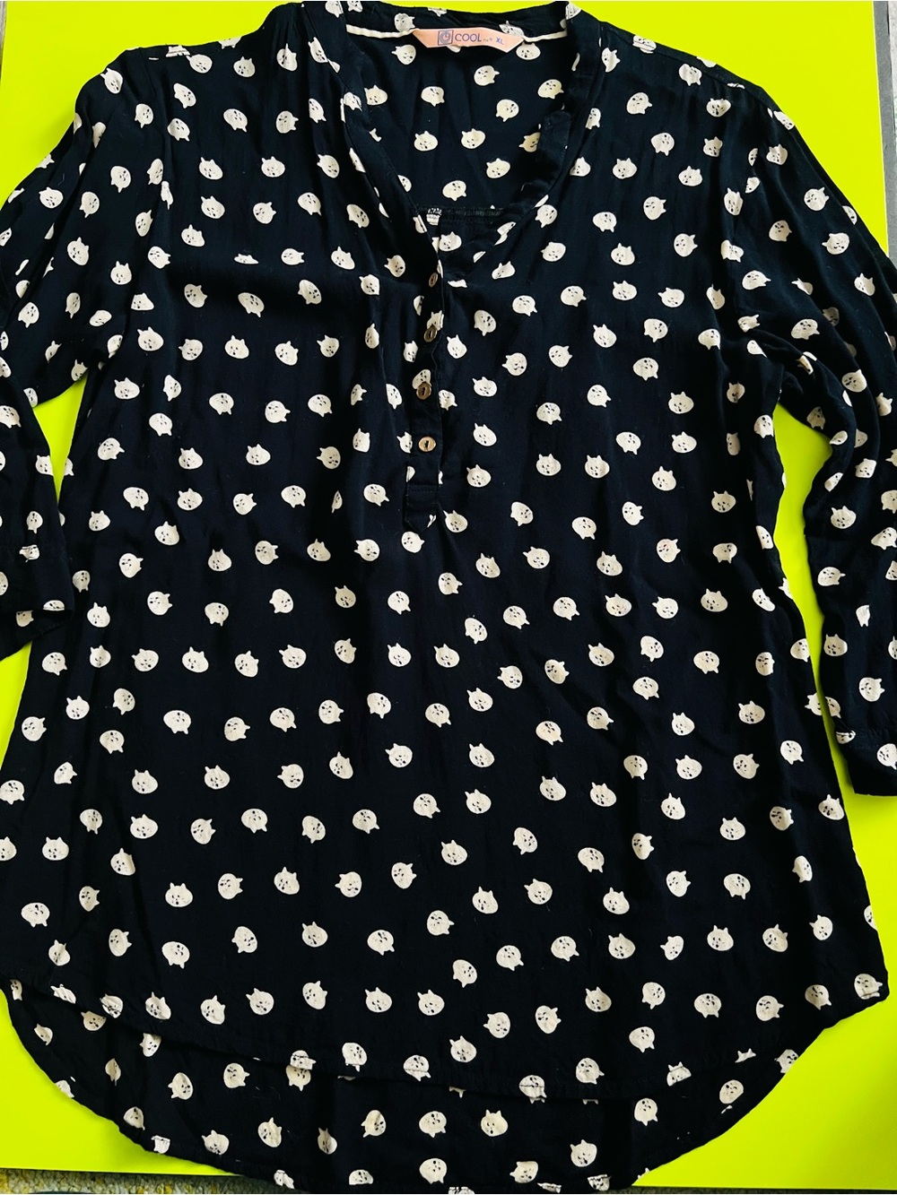 Cool Size XL Black Cat Print Henly Top Blouse
